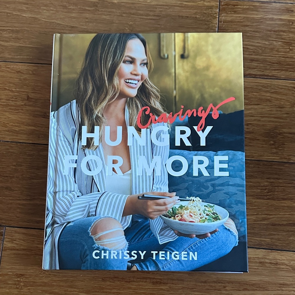 Cravings: Hungry for More by Chrissy Teigen - Gold and Blue Cover